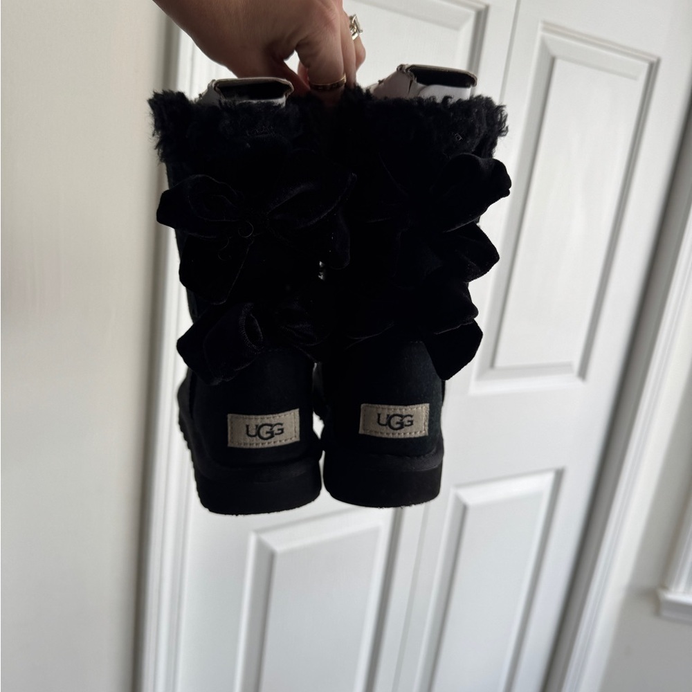UGG black Bailey Bow II Suede Water 7 - Picture 5 of 7